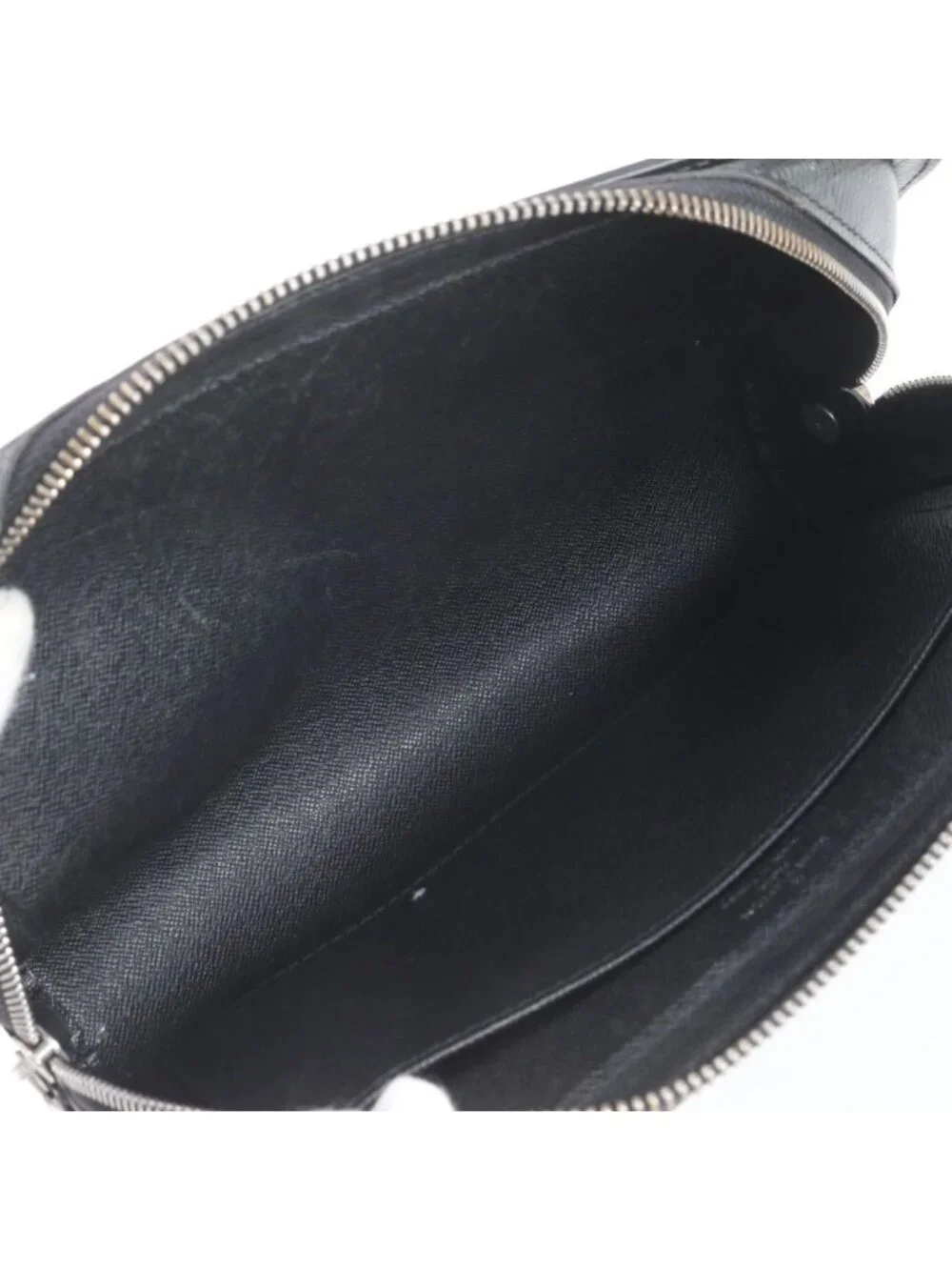 Louis Vuitton Taiga Baikal Leather Clutch Pouch Business